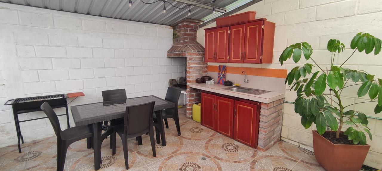 Elegante Apartamento Con Vistas Al Volcan Tungurahua Baños Extérieur photo